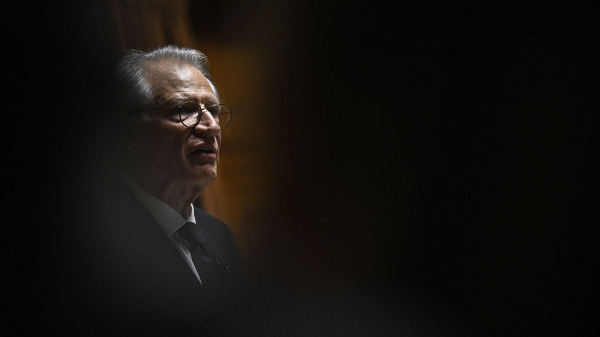 Dominique de Villepin renvoie les statuettes controversées au Quai d'Orsay