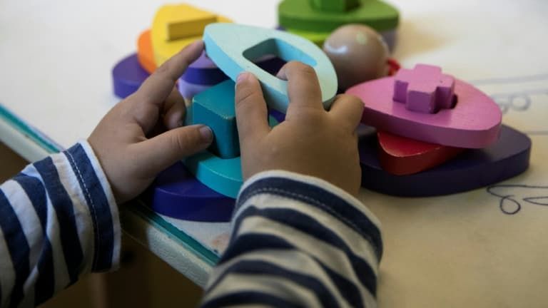 Une enquête ouverte sur une petite fille retrouvée en état d'ivresse après une crèche dans l'Oise
