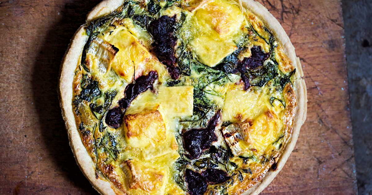 La tarte feuilletée qui réchauffe : pommes de terre et camembert