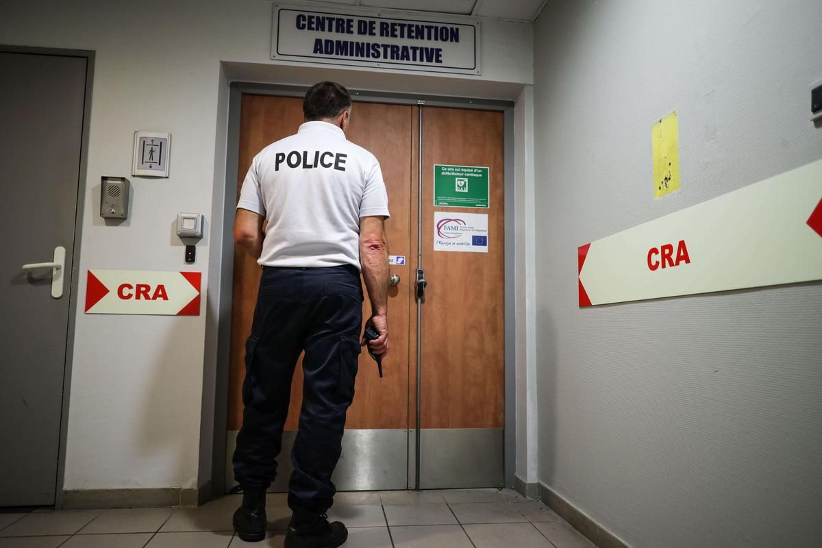 Le sénat étend la durée de rétention des étrangers jugés dangereux