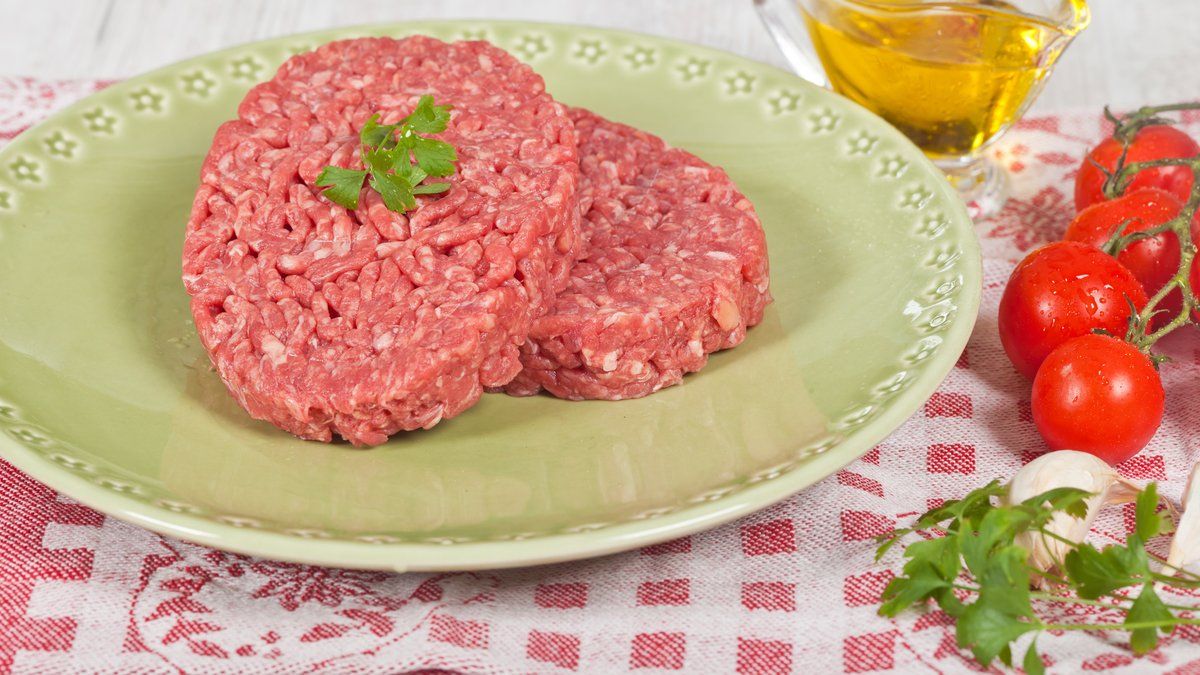 Alerte sur les steaks hachés surgelés de Carrefour : des morceaux de métal détectés