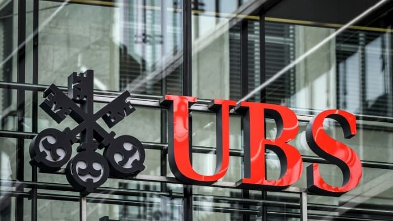 Hong Kong surpasse la Suisse sur le marché des milliardaires : un tournant majeur