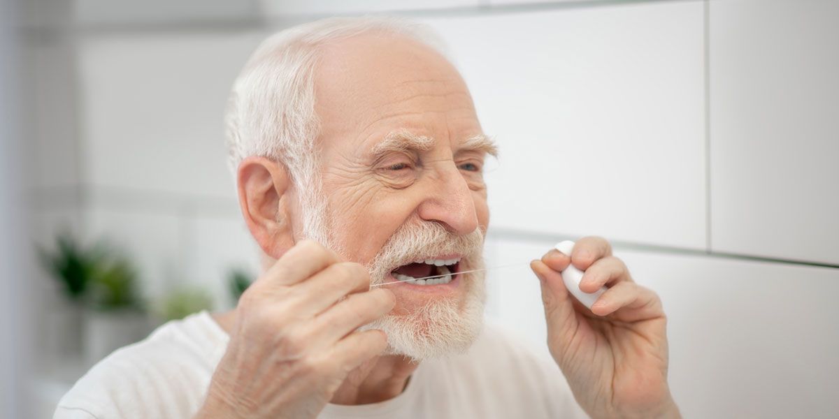 Comprendre les maladies parodontales : causes, symptômes et solutions