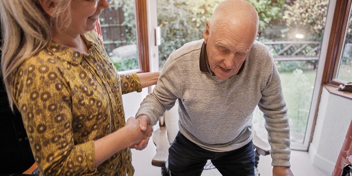 Le statut d'aidant familial : un avantage lors de la succession ?