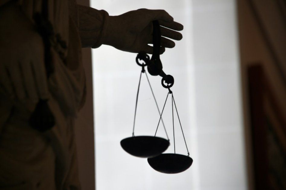 Meurtre orchestré : une femme jugée pour l'assassinat de son mari