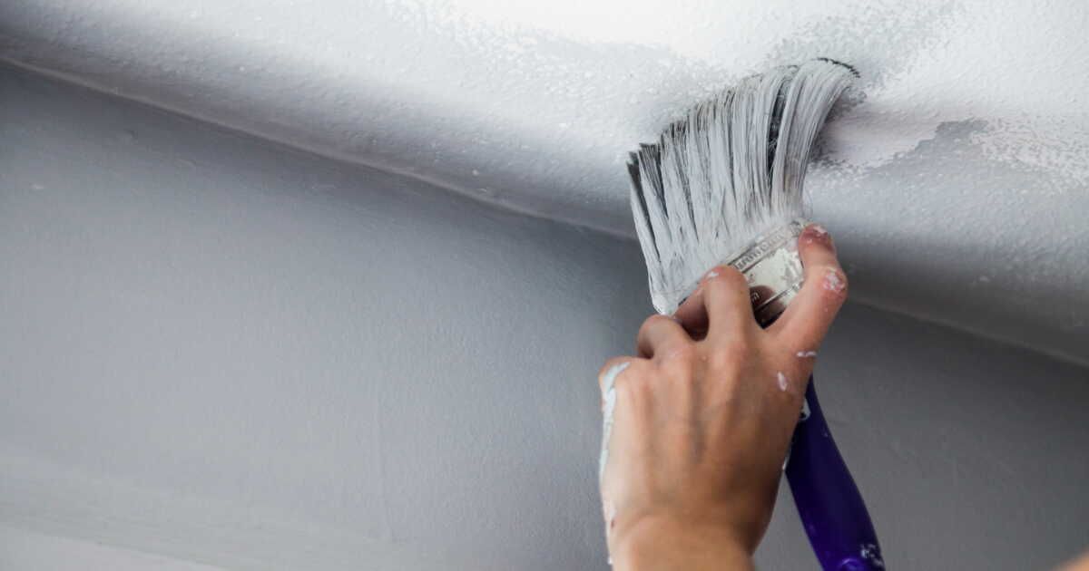 Astuces pour un plafond impeccable : adieu les traces