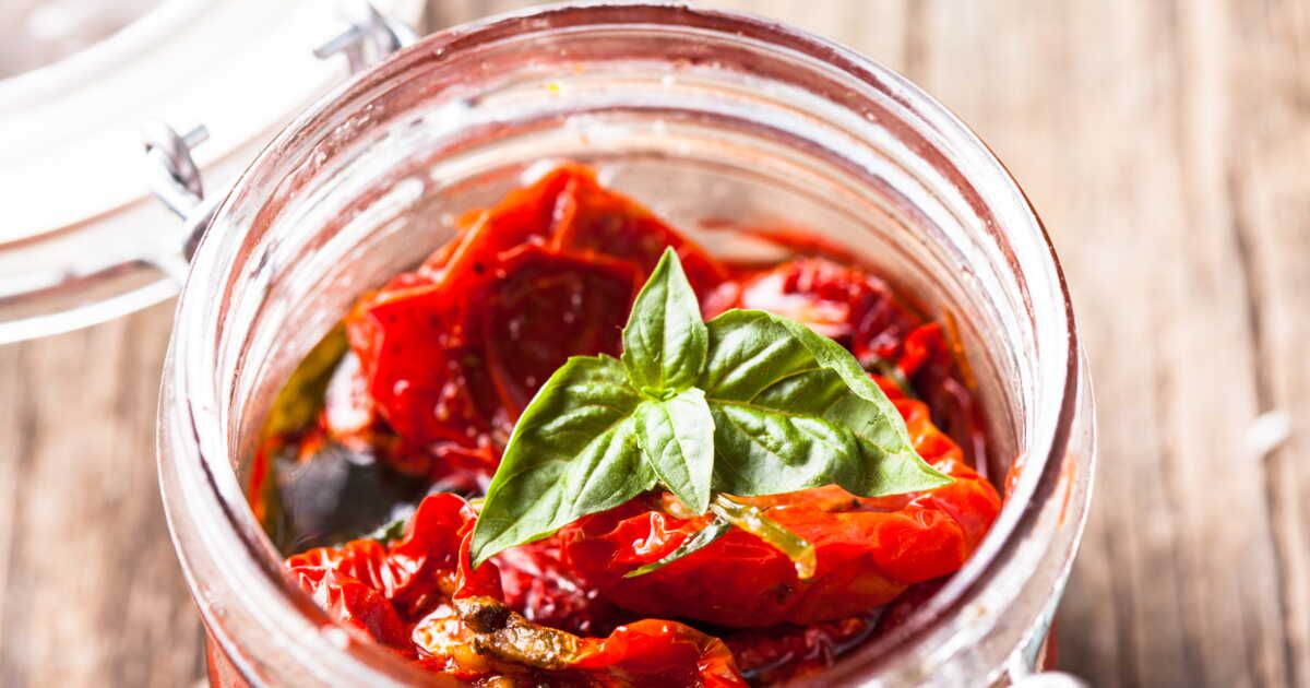 Un apéro estival gourmand : découvrez nos verrines de tomates au mascarpone