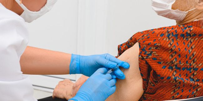 Vaccins : ce que les seniors doivent savoir pour leur santé