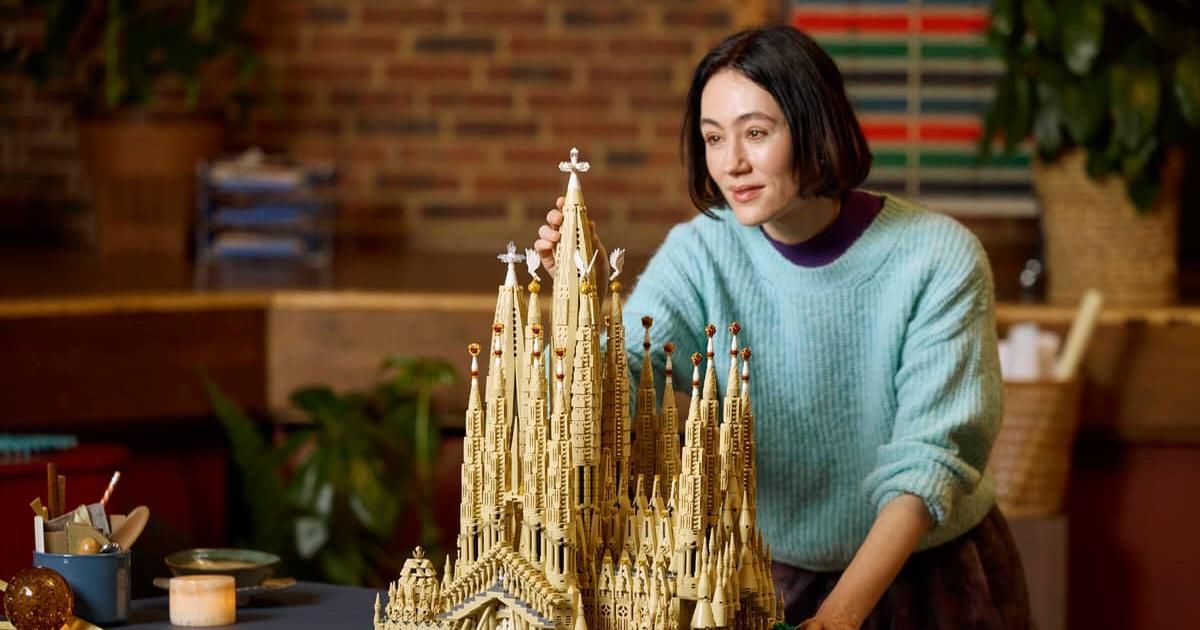 Lego célèbre Gaudí avec une réplique monumentale de la Sagrada Família