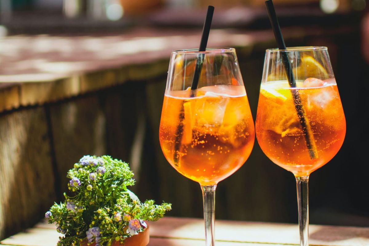 Découvrez le spritz chaud, la boisson tendance de cet hiver