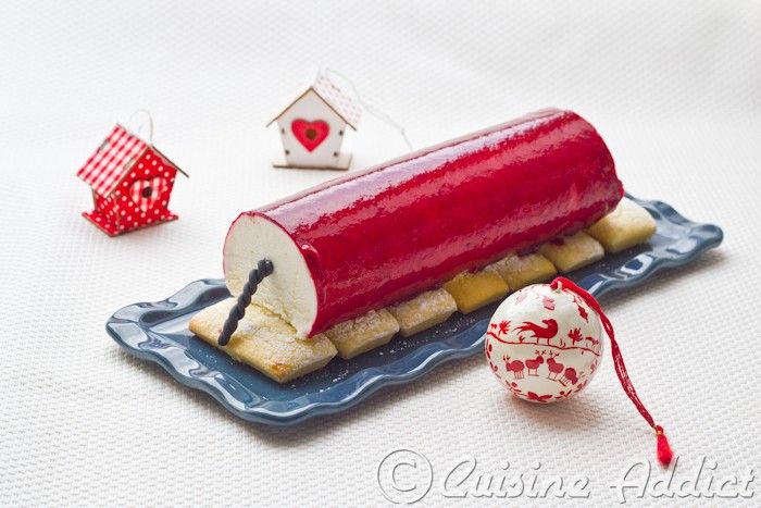 Bûche "pétard" citron & fruits rouges pour le Nouvel An