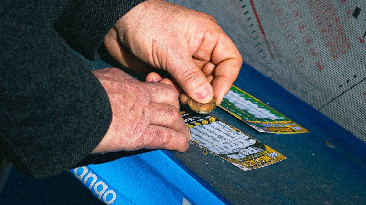 Un retraité découvre un jackpot inattendu : 780 000 euros grâce à une erreur de loterie