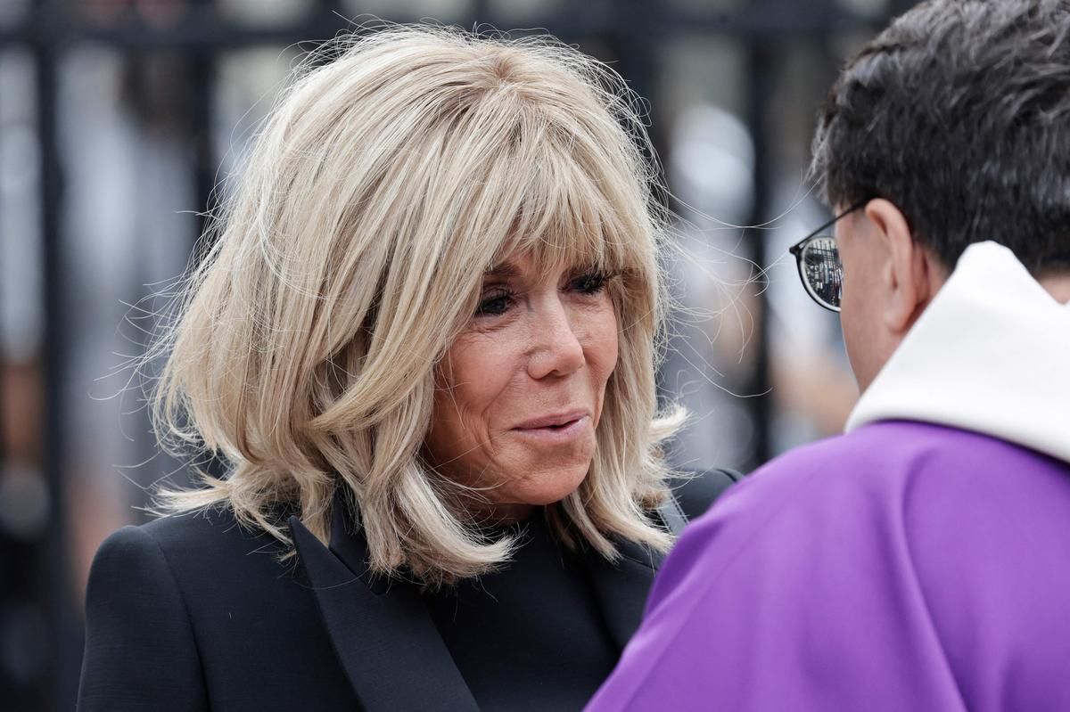Hommage émouvant à Bernadette Chirac : des personnalités se réunissent pour une dernière salutation