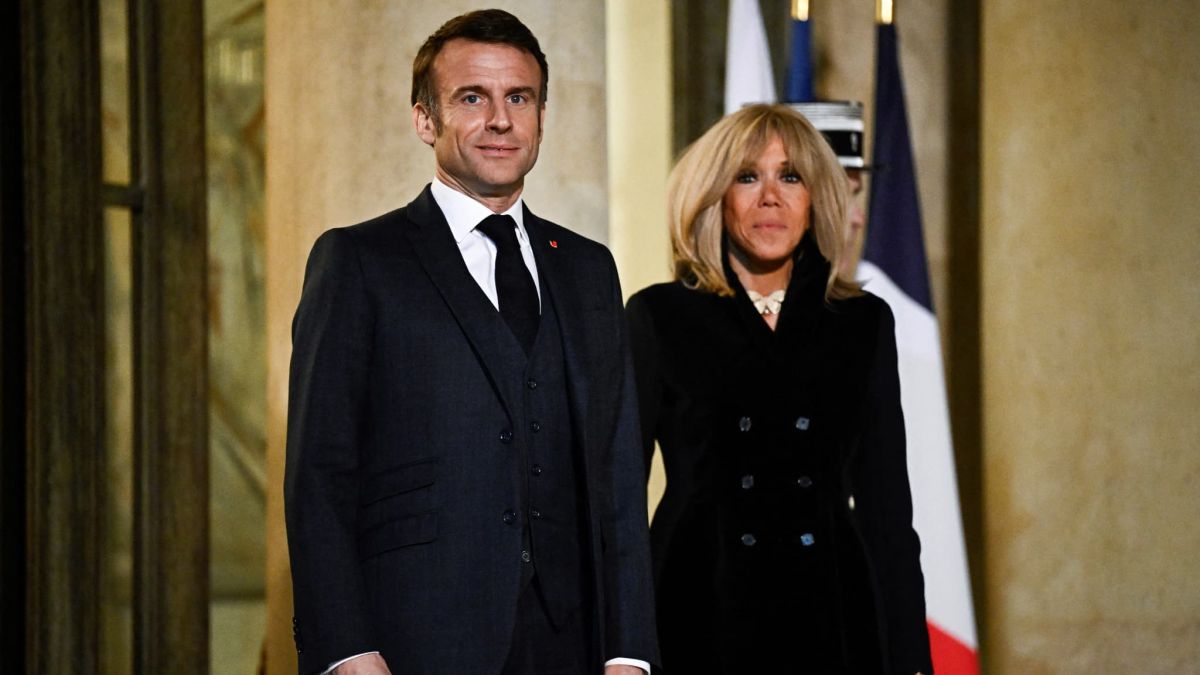Une conversation réconfortante : Emmanuel et Brigitte Macron soutiennent la famille de Lyhanna