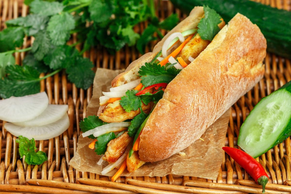 Transformez vos restes de poulet en un délicieux bánh mì avec François-Régis Gaudry