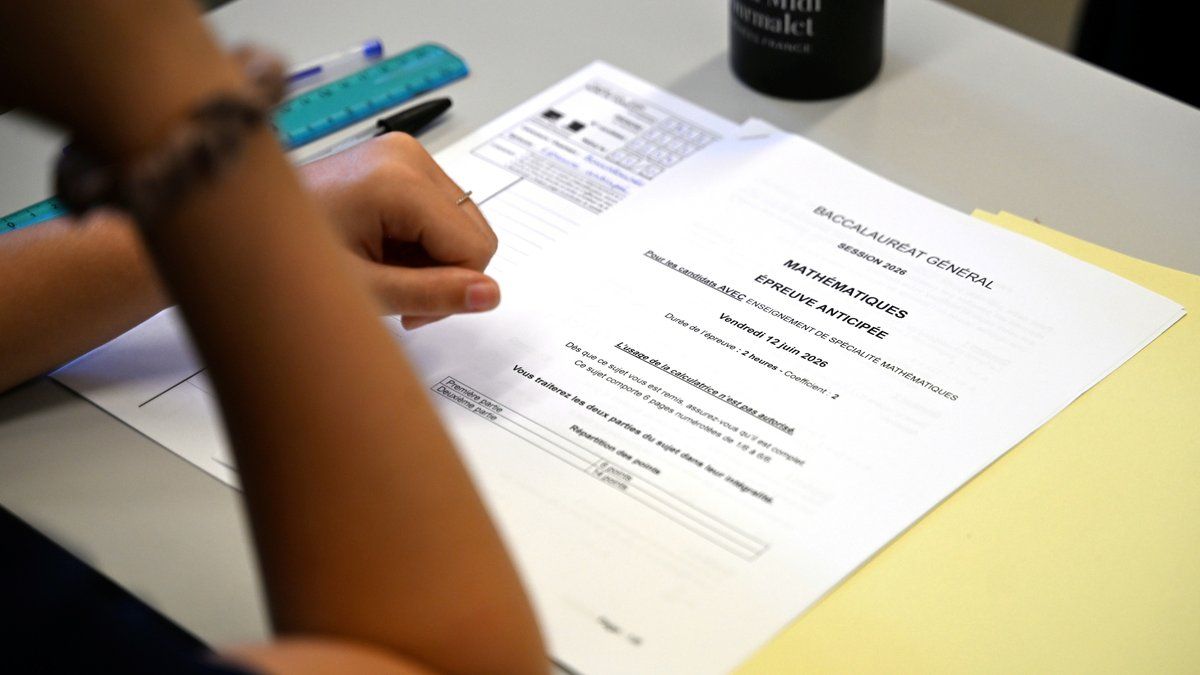 Des enseignants en colère bloquent les copies du bac contre un proviseur contesté