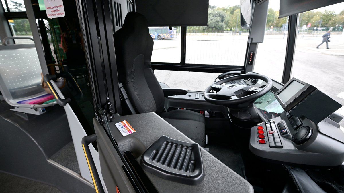 Une conductrice de bus agressée par des passagers ivres : le récit d'un intervention malheureuse