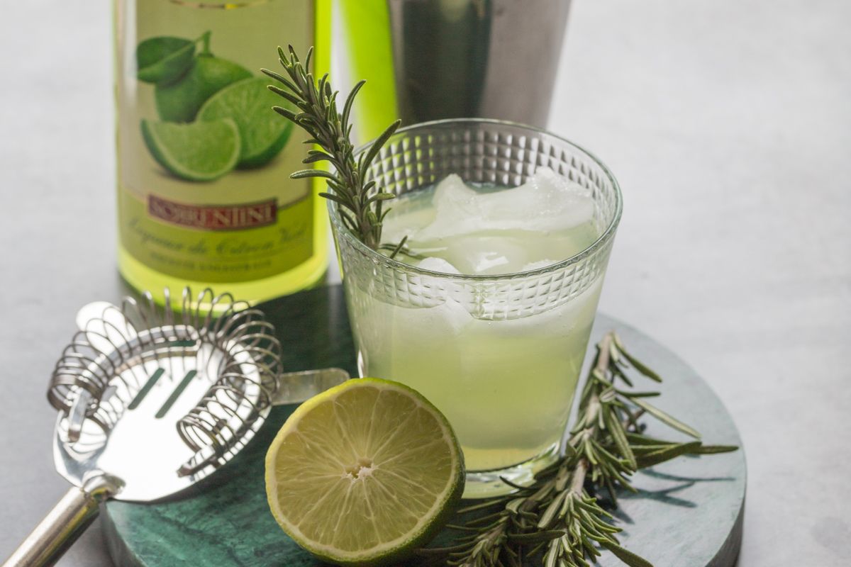 Cocktail au Limonverde, Gin & Romarin