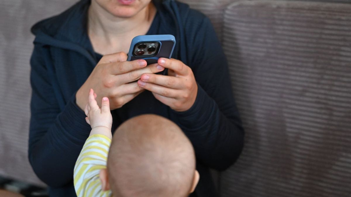 La technoférence, un défi insoupçonné pour les parents d'aujourd'hui
