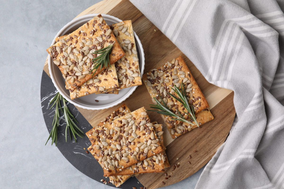 Des biscuits maison savoureux pour un apéritif sain avec 3 ingrédients