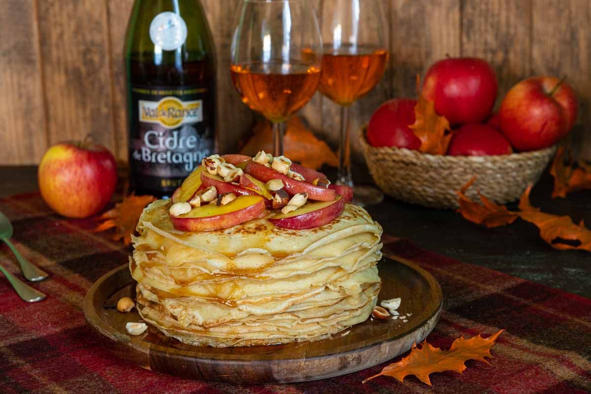 Gâteau de crêpes au beurre de pommes