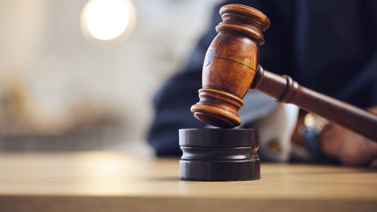 Des parents accusés de meurtre après la mort tragique de leur enfant de 7 ans