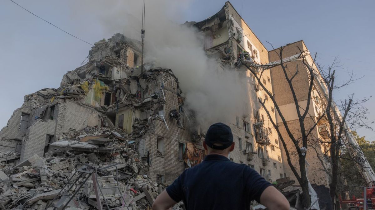 Kiev sous le feu : au moins neuf morts dans des frappes dévastatrices