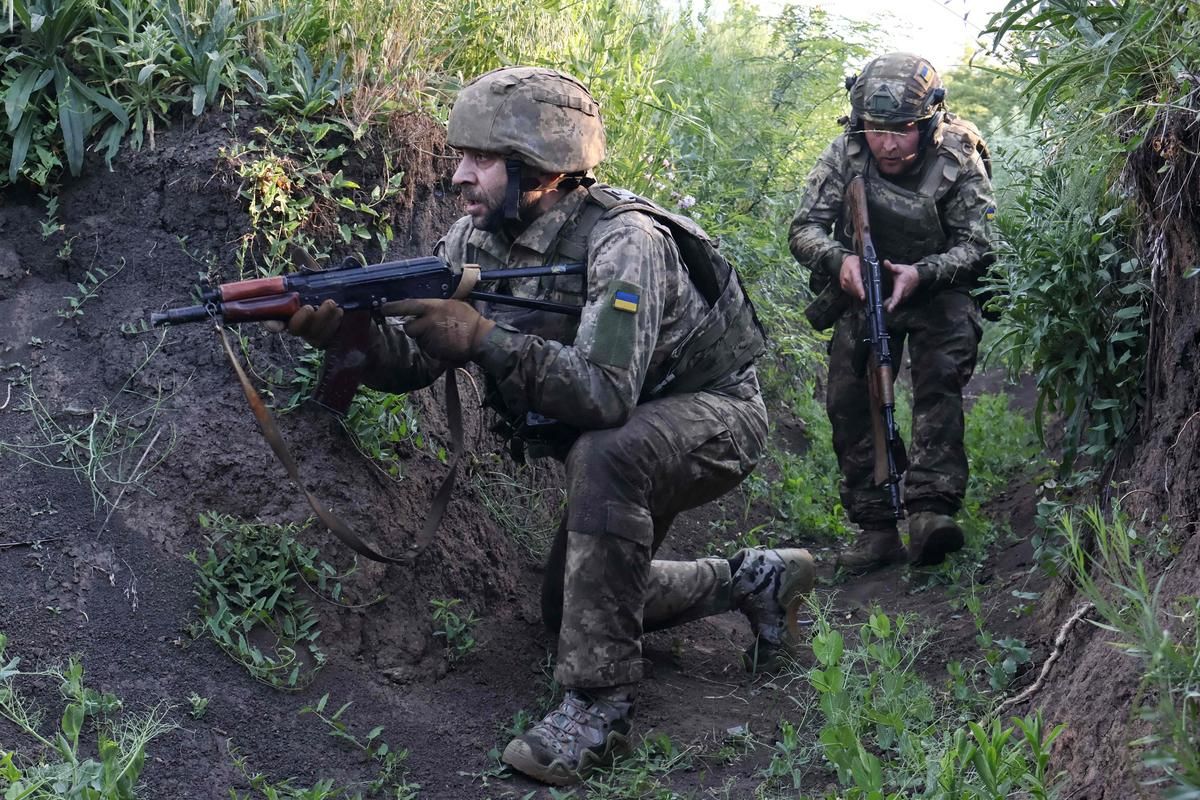 Kiev propose des primes incitatives pour renforcer ses rangs militaires en temps de guerre