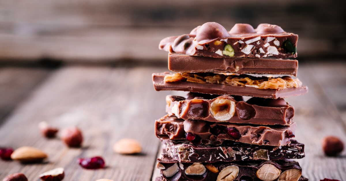 Une délicieuse maxi tablette de chocolat façon mendiants avec Norbert Tarayre