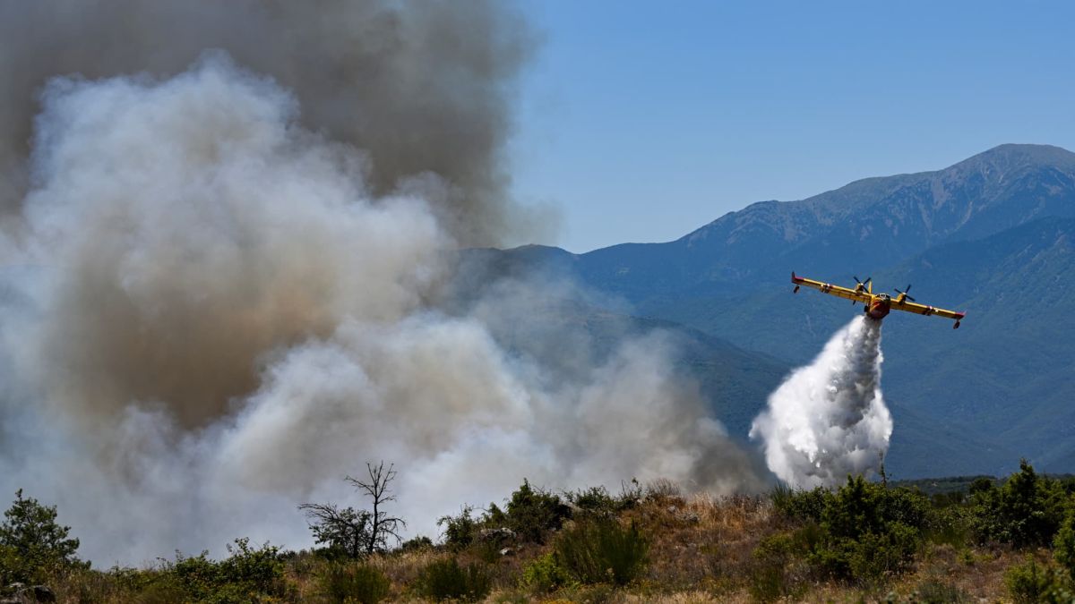 Un drame enflammé dans les Pyrénées-Orientales : état critique pour un pompier et un habitant