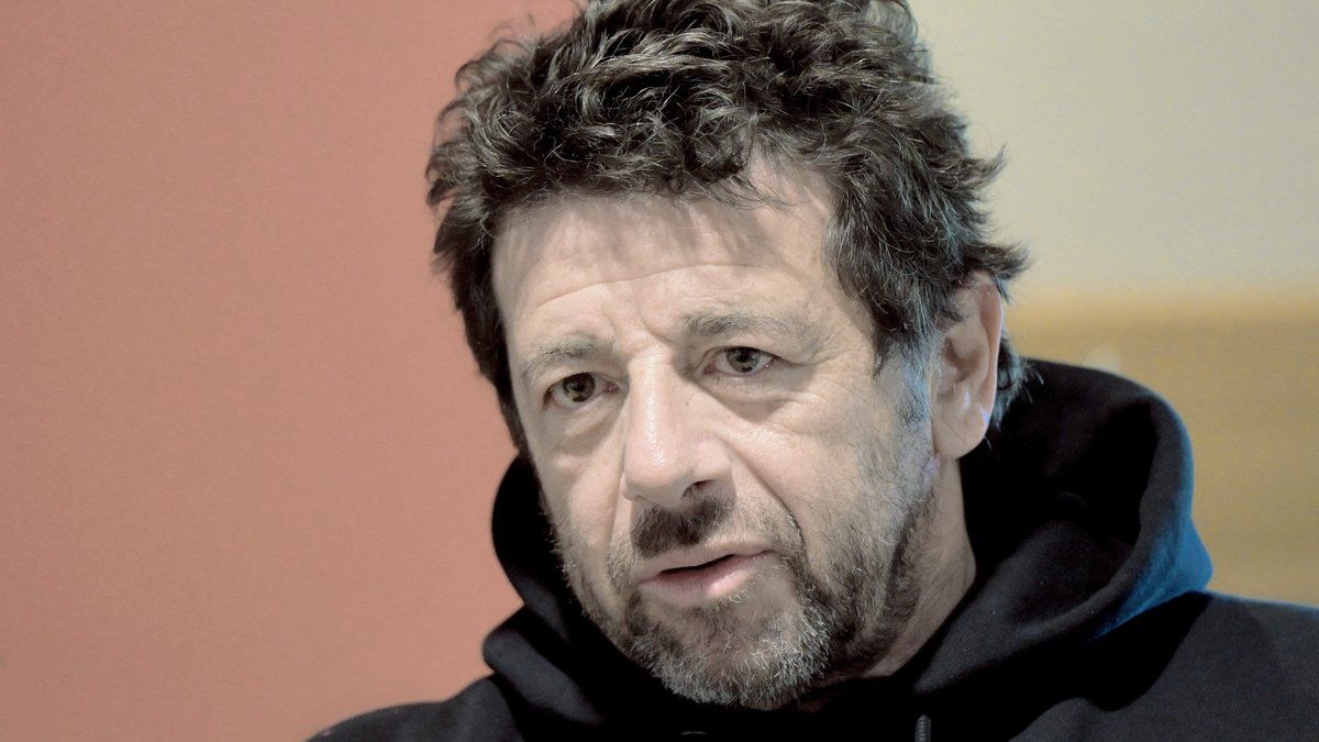 Affaire Patrick Bruel : la chute d'une icône face à la révolte du public