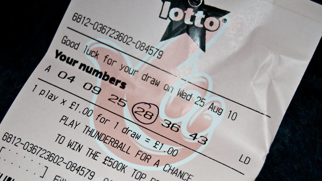 Un ticket de loto de 12 millions de livres perdu à cause d'une erreur: enquête ouverte