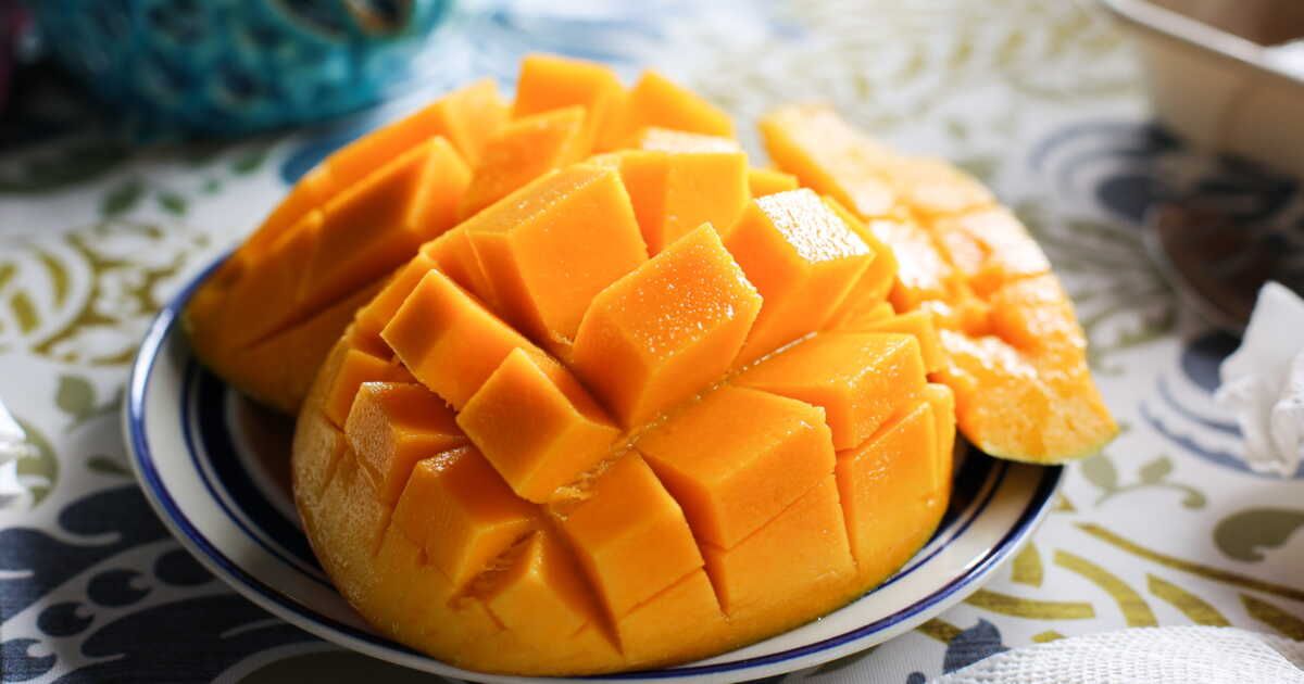 Éplucher et couper la mangue sans l'abîmer : nos astuces dévoilées
