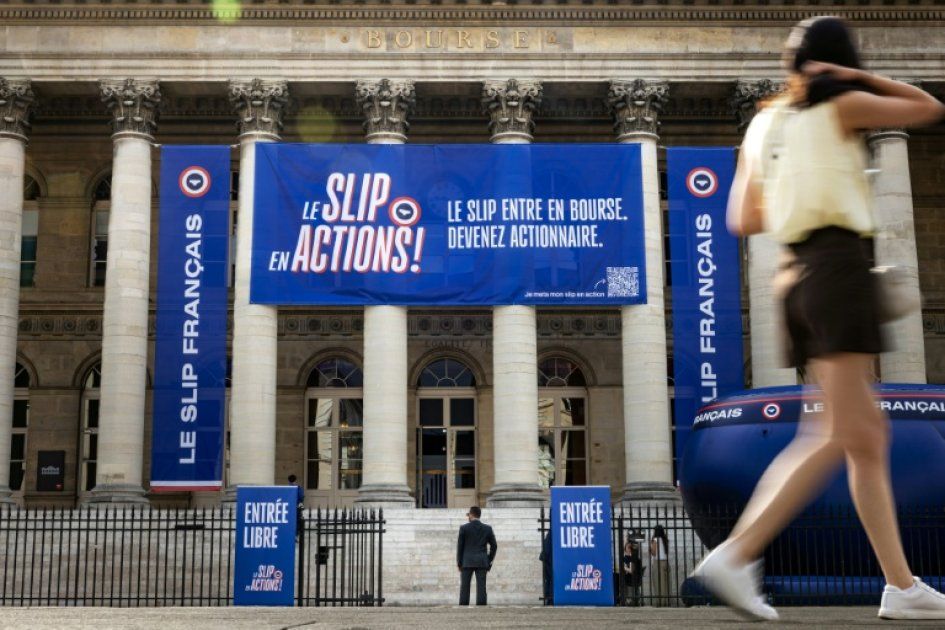 Le Slip français s'invite à la Bourse de Paris avec style